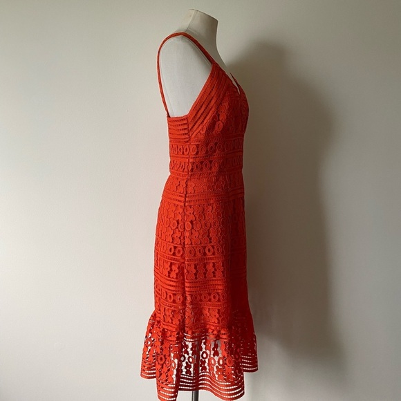 DVF Tiana Lace SLEEVELESS Cocktail Ruffle Dress 8 - Picture 2 of 7